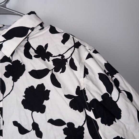 Chicos No-Iron Chic Stretch Black & White Floral 3/4 Sleeve Button-Up Size 12 - Picture 2 of 7